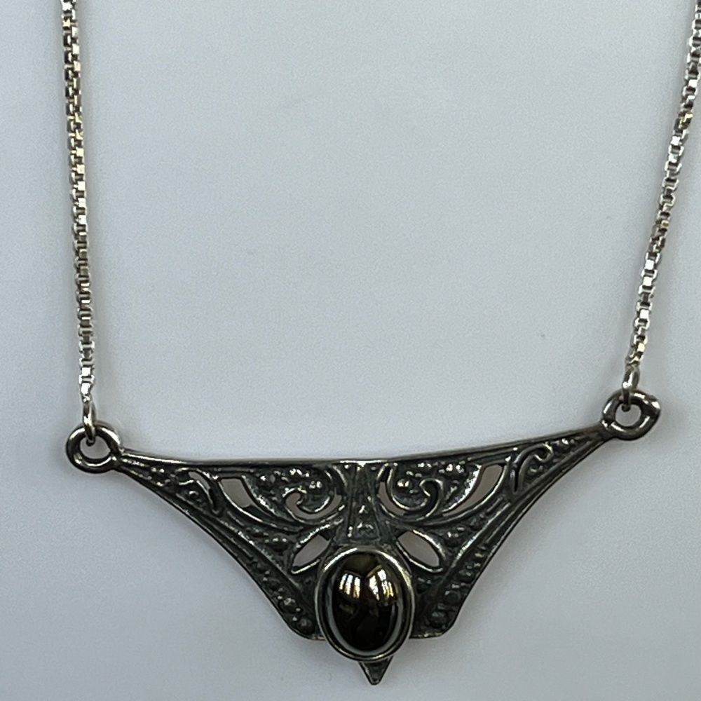 Vintage Sterling Silver Deco Style Pendant Necklace with Oval Hematite 16”